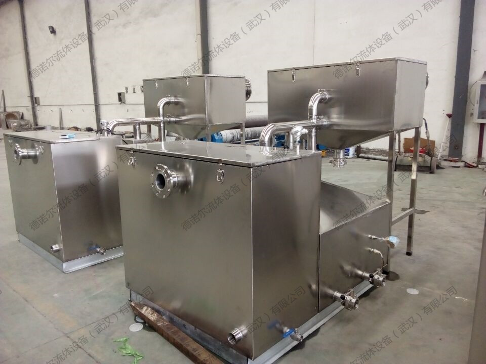 帶提升油水分離器.jpg 帶提升油水分離器.jpg